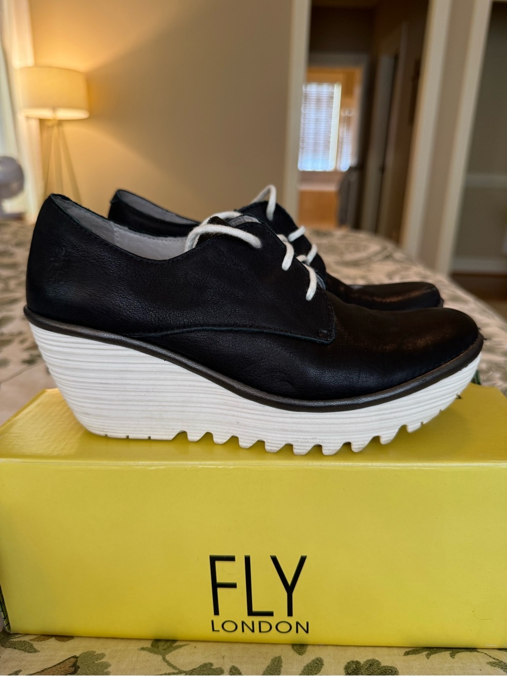 FLY London Yaua699fly Wedge Oxfords Brito Leather Size 38 (US 7.5-8)